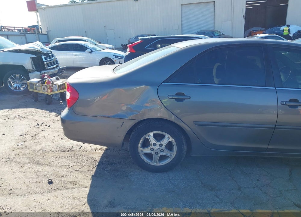 2002 TOYOTA CAMRY LE VIN: 4T1BE32K62U567668