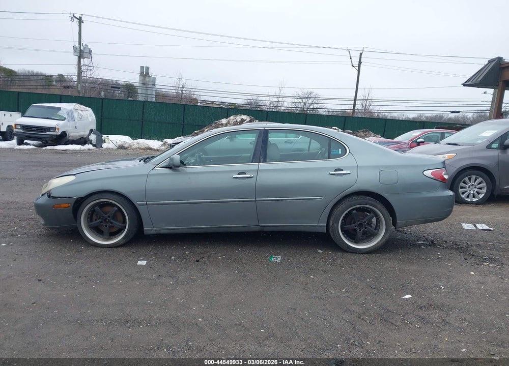 2002 LEXUS ES 300 VIN: JTHBF30G120042443