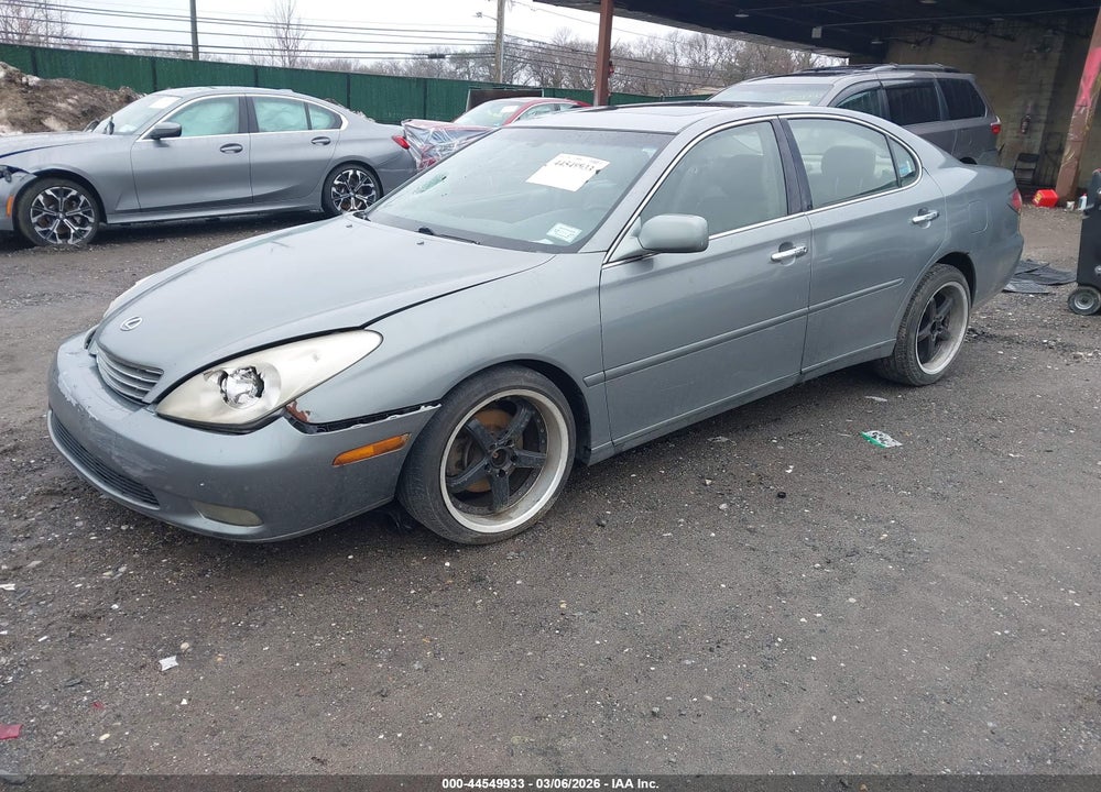 2002 LEXUS ES 300 VIN: JTHBF30G120042443
