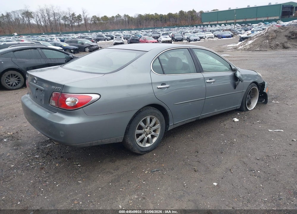 2002 LEXUS ES 300 VIN: JTHBF30G120042443