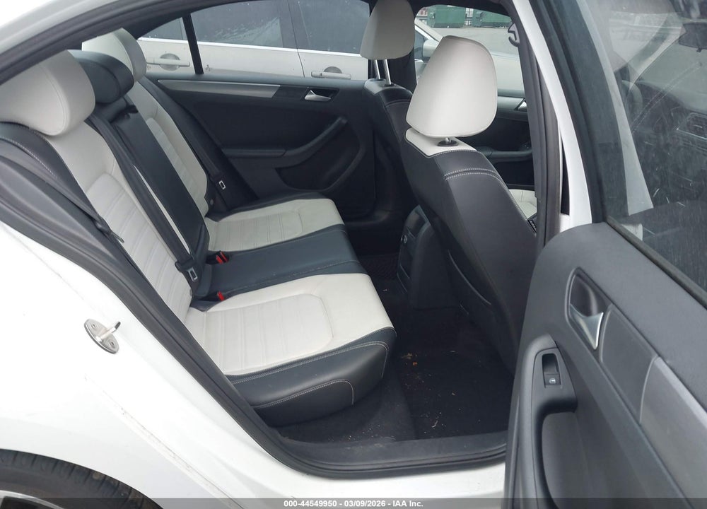2016 VOLKSWAGEN JETTA 1.8T SPORT VIN: 3VWD17AJXGM417175