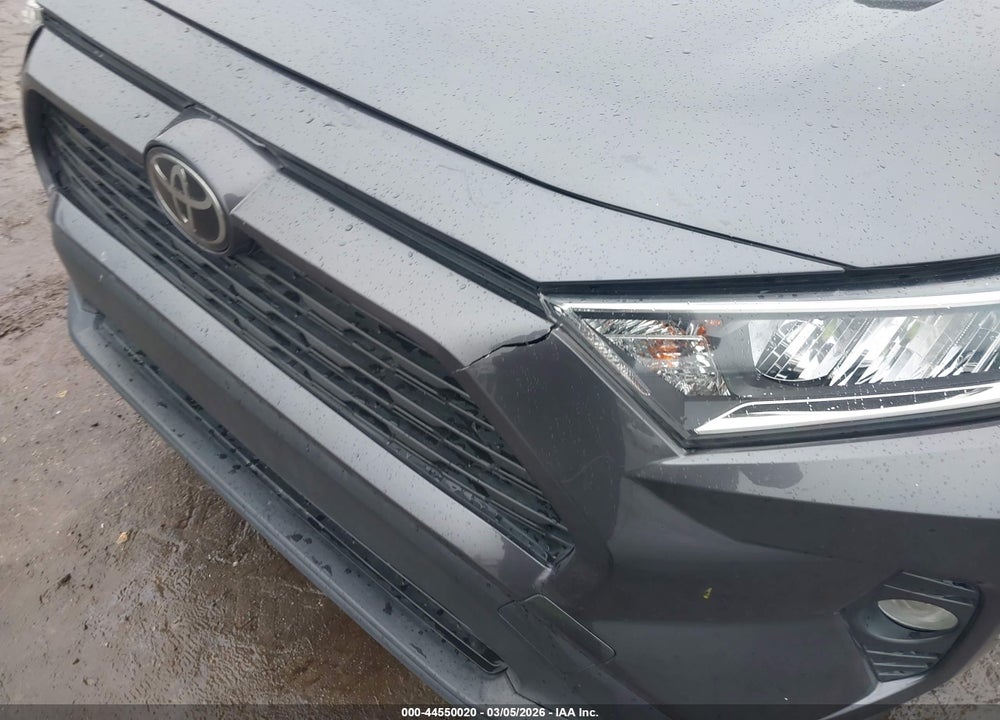 2020 TOYOTA RAV4 XLE VIN: JTMP1RFV8LJ028470