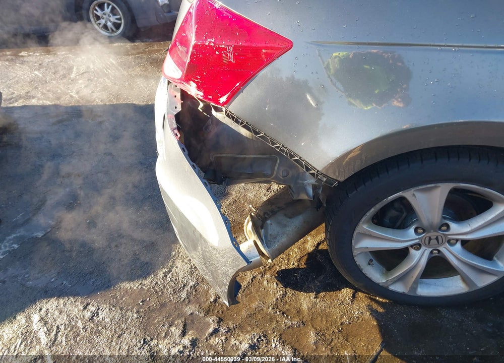 2011 HONDA ACCORD 3.5 EX-L VIN: 1HGCS2B86BA007930