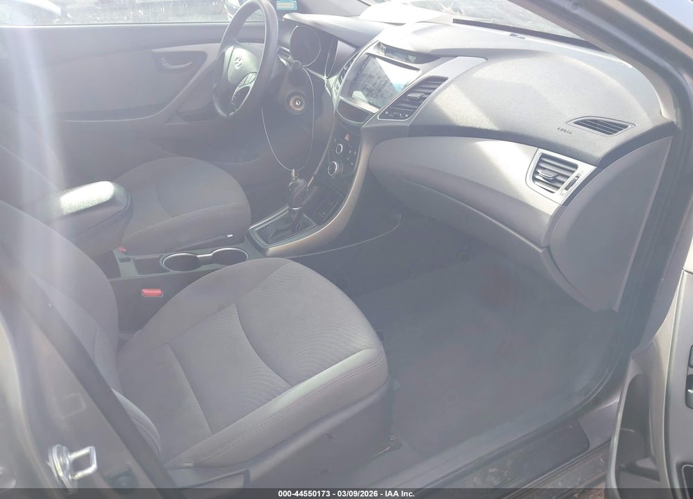 2014 HYUNDAI ELANTRA SE VIN: 5NPDH4AE8EH516144
