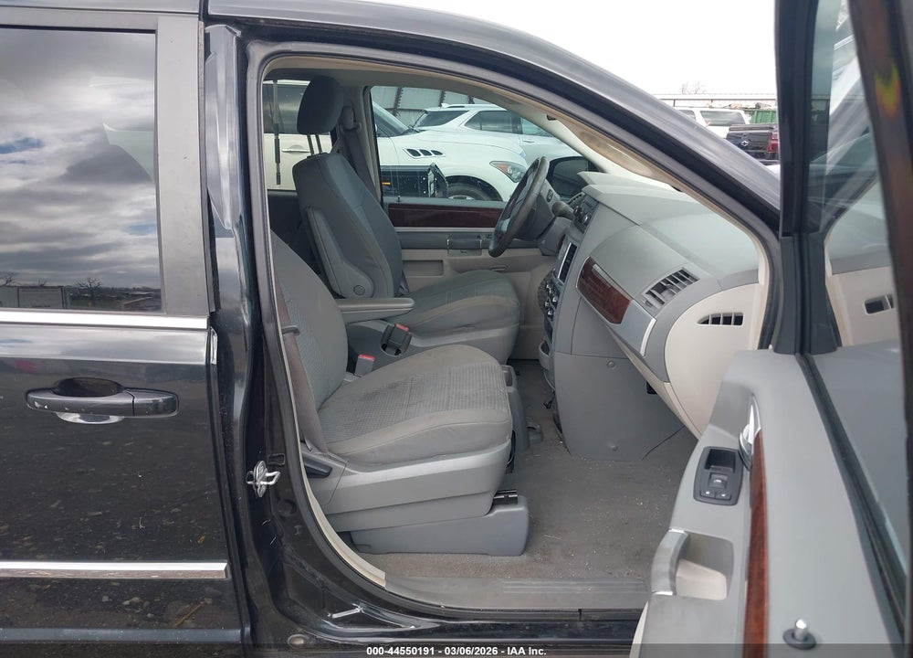 2010 CHRYSLER TOWN & COUNTRY TOURING VIN: 2A4RR5D15AR102683