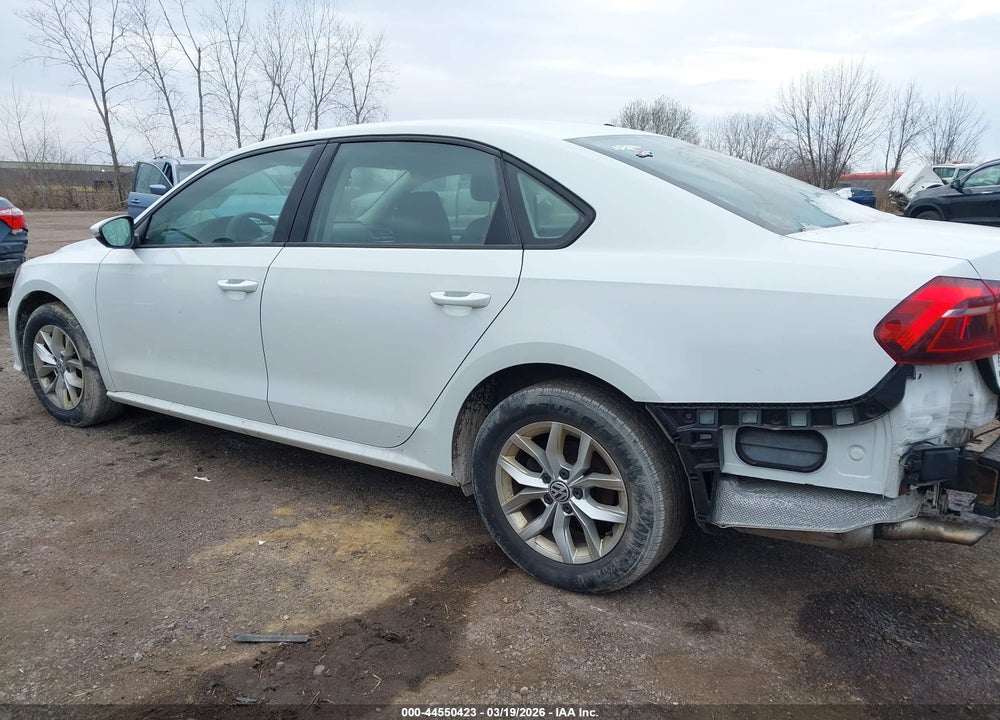2018 VOLKSWAGEN PASSAT 2.0T R-LINE/2.0T S VIN: 1VWAA7A36JC029101