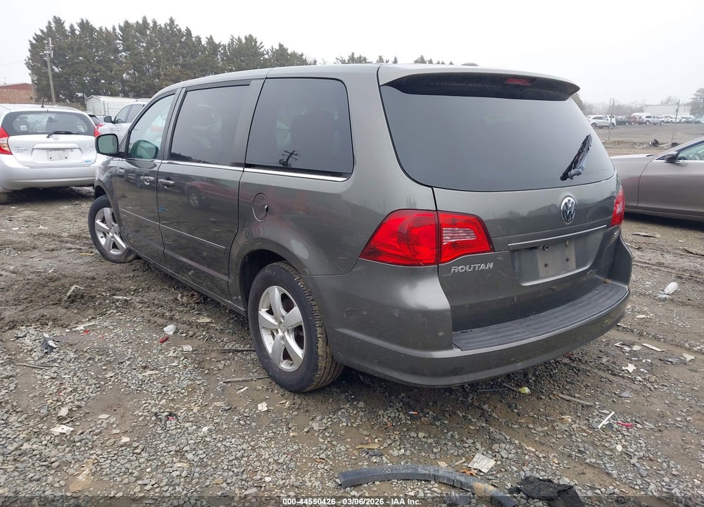 2010 VOLKSWAGEN ROUTAN SE VIN: 2V4RW3D15AR360002