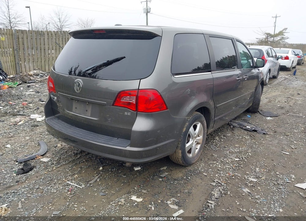 2010 VOLKSWAGEN ROUTAN SE VIN: 2V4RW3D15AR360002