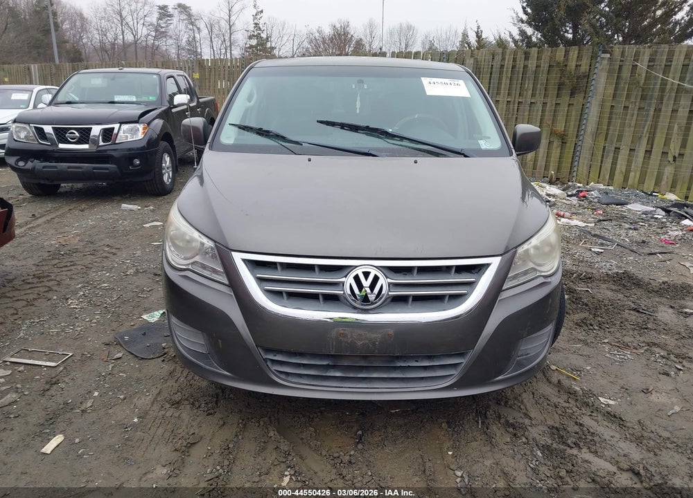 2010 VOLKSWAGEN ROUTAN SE VIN: 2V4RW3D15AR360002