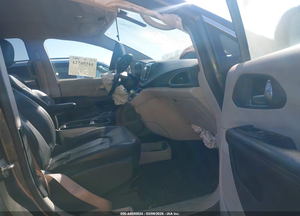 2020 CHRYSLER PACIFICA TOURING L VIN: 2C4RC1BG4LR128119