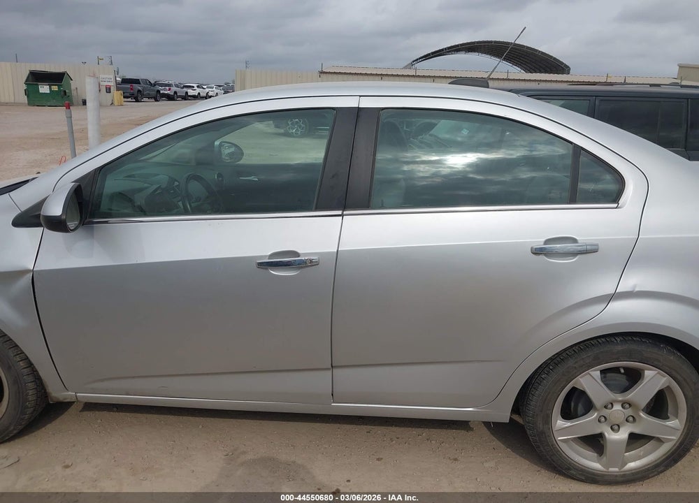 2015 CHEVROLET SONIC VIN: 1G1JE5SB5F4149757