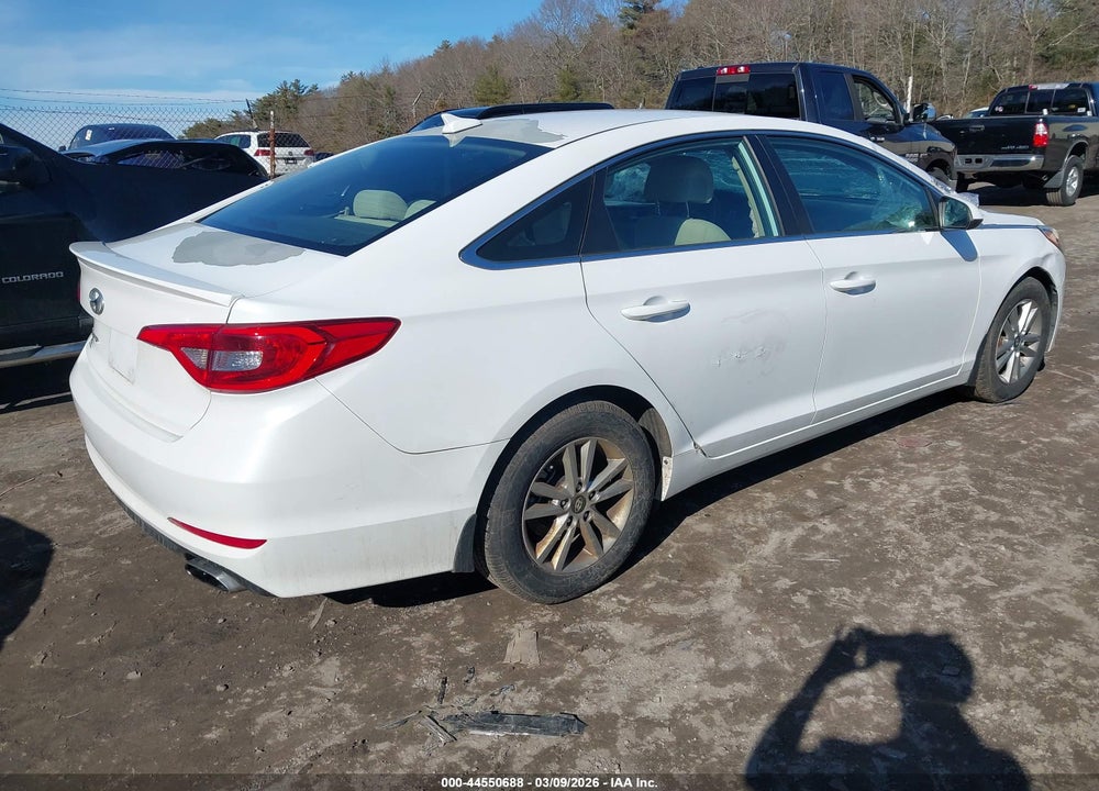 2017 HYUNDAI SONATA SE VIN: 5NPE24AF2HH490014