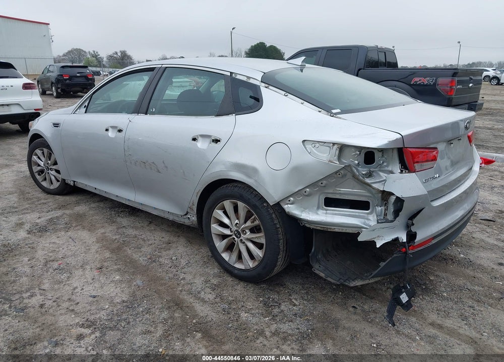 2018 KIA OPTIMA LX VIN: 5XXGT4L33JG259178