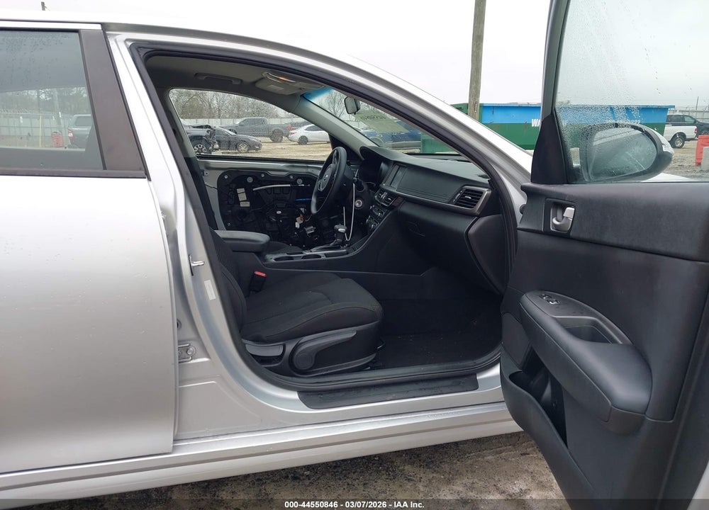 2018 KIA OPTIMA LX VIN: 5XXGT4L33JG259178