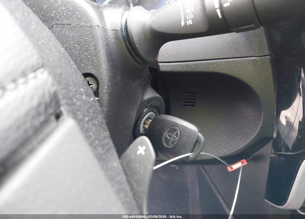 2019 TOYOTA COROLLA SE VIN: 2T1BURHE0KC134825