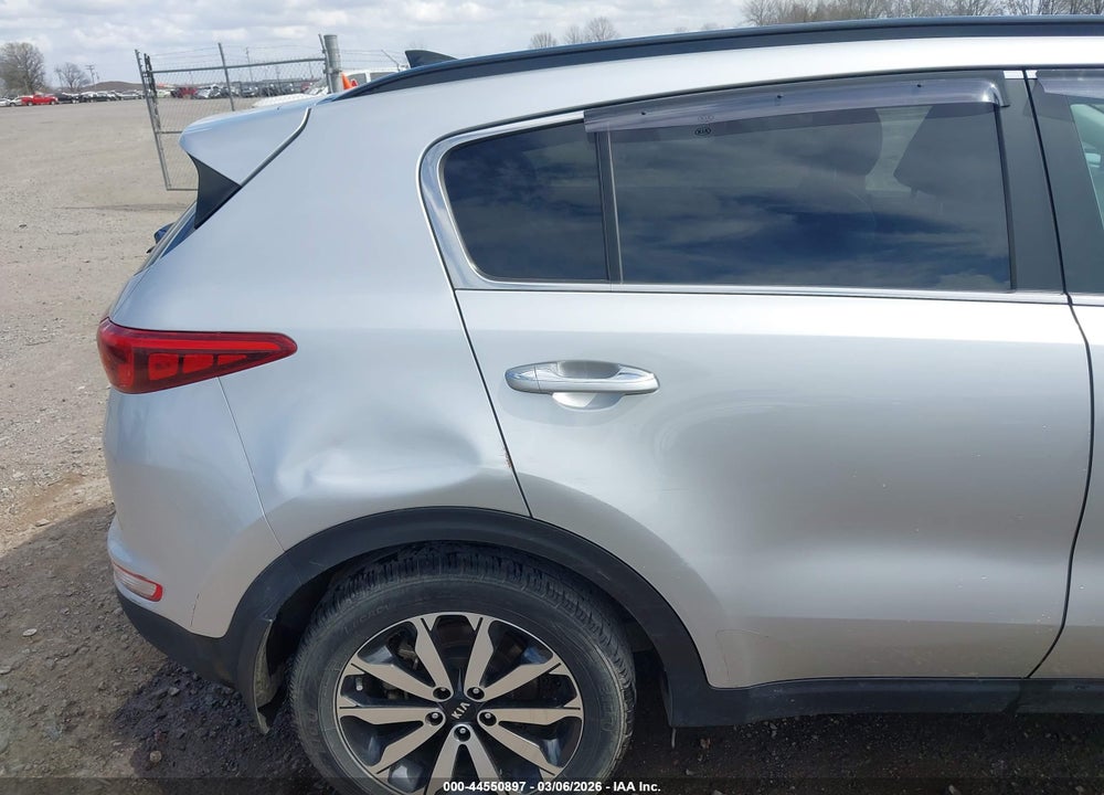 2018 KIA SPORTAGE EX VIN: KNDPN3AC0J7396028