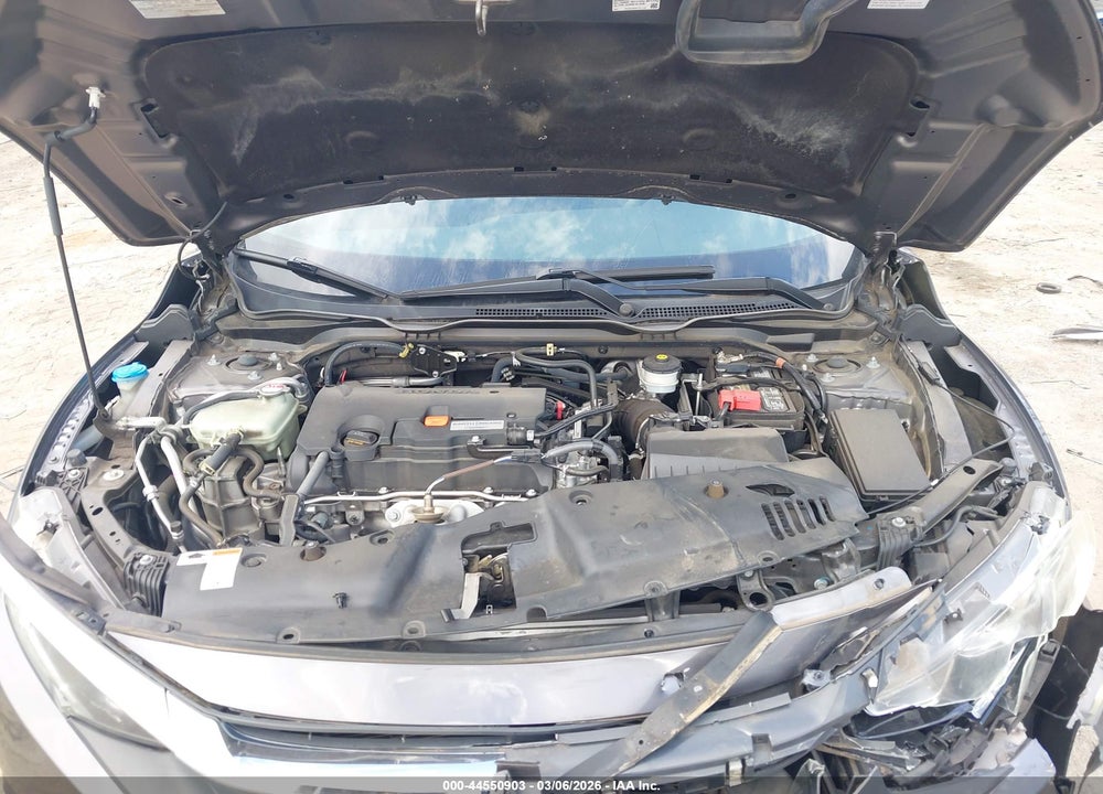 2018 HONDA CIVIC EX VIN: 19XFC2F72JE017098