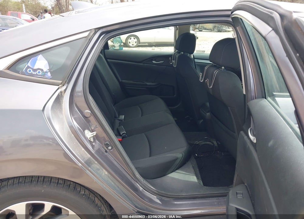 2018 HONDA CIVIC EX VIN: 19XFC2F72JE017098