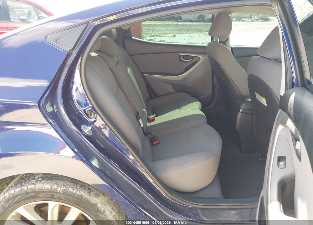 2014 HYUNDAI ELANTRA SE VIN: 5NPDH4AE0EH521452