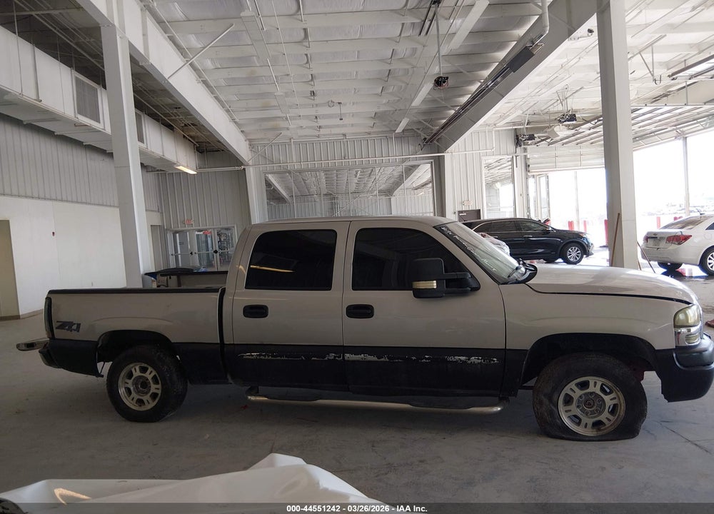 2004 GMC SIERRA 1500 SLE VIN: 2GTEK13T741393744