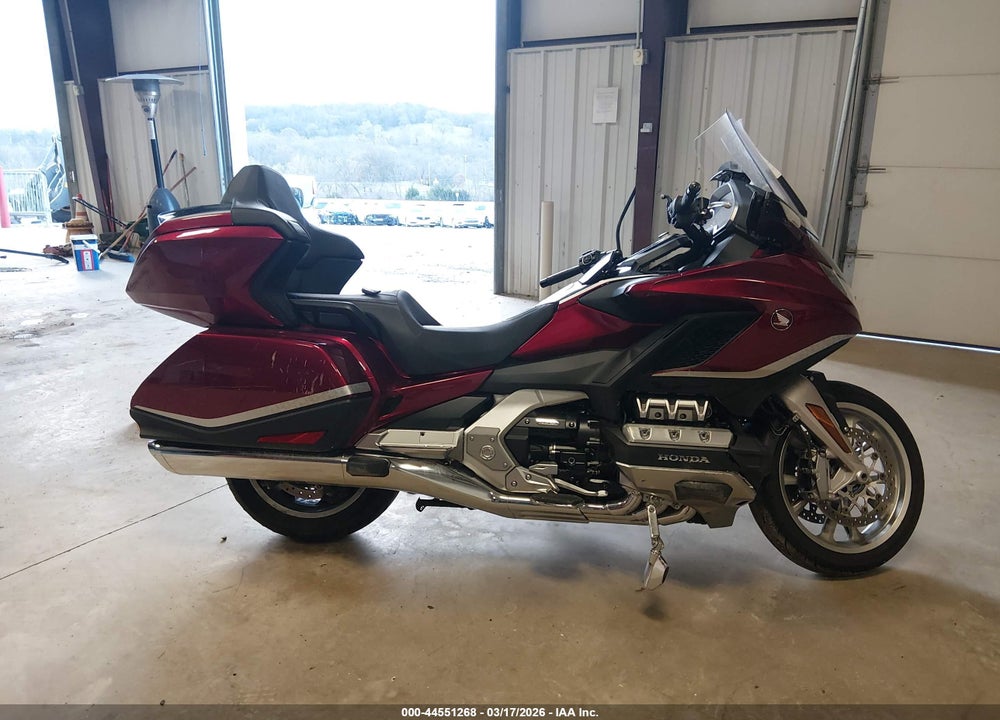2021 HONDA GL1800 D VIN: JH2SC7954MK300472