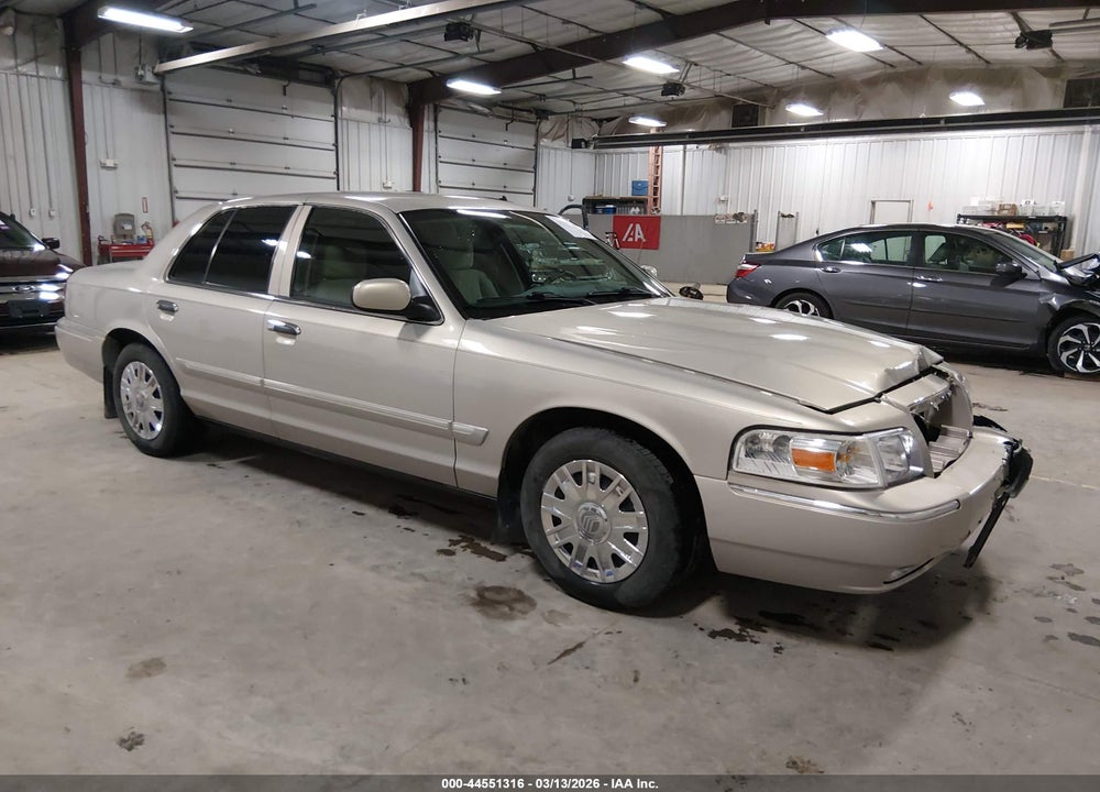 2008 MERCURY GRAND MARQUIS GS VIN: 2MEFM74V18X620882