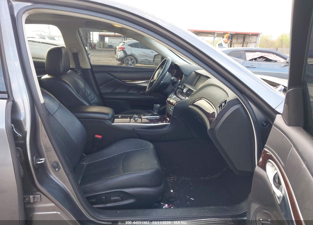 2017 INFINITI Q70 3.7X VIN: JN1BY1AR6HM770652