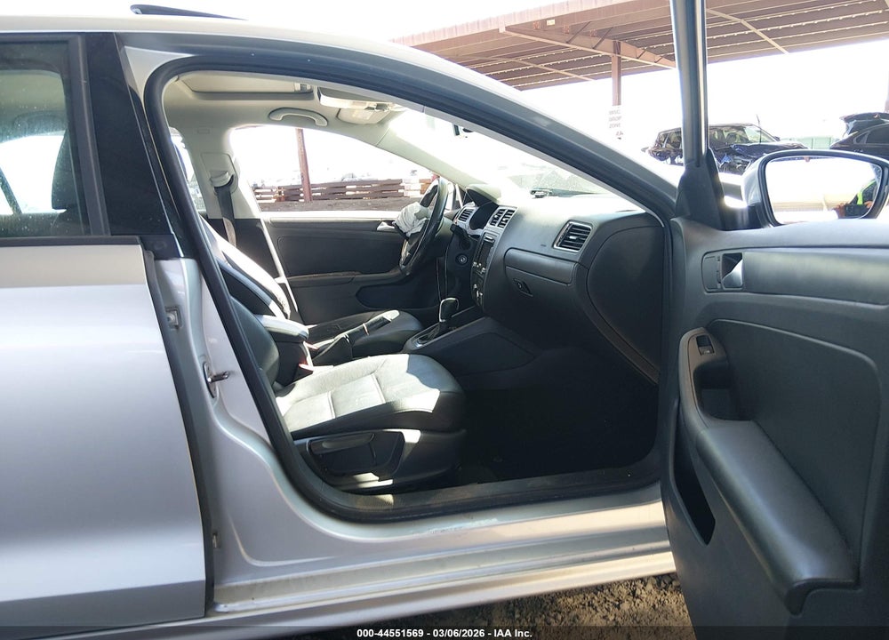 2012 VOLKSWAGEN JETTA 2.5L SE VIN: 3VWDP7AJXCM416648