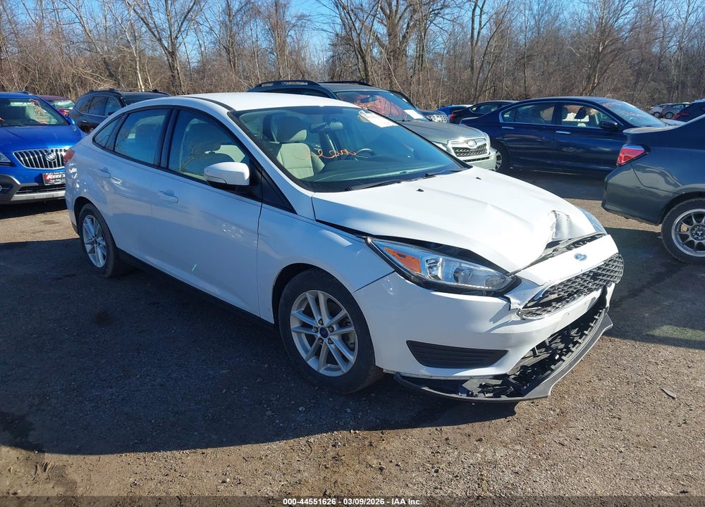 2015 FORD FOCUS SE VIN: 1FADP3F22FL305603
