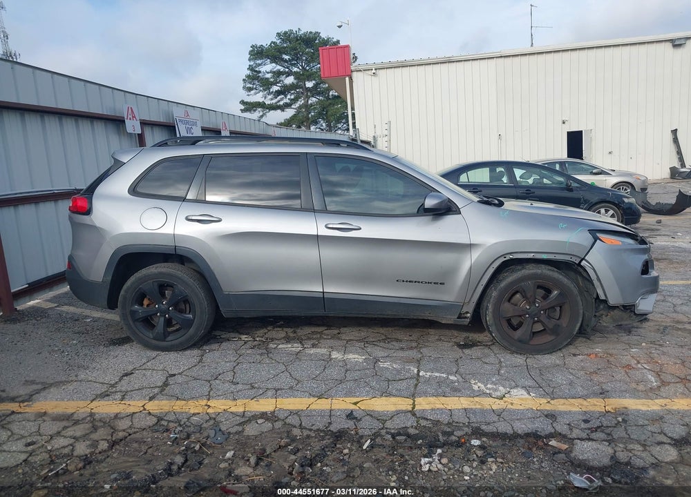 2016 JEEP CHEROKEE ALTITUDE VIN: 1C4PJLCB2GW184696