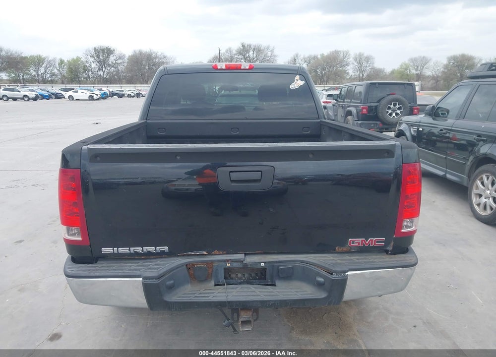 2013 GMC SIERRA 1500 SL VIN: 3GTP2UEA9DG276390