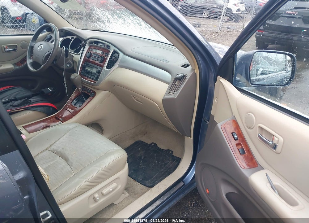 2005 TOYOTA HIGHLANDER LIMITED V6 VIN: JTEEP21A050109372