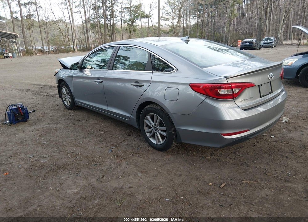 2015 HYUNDAI SONATA SE VIN: 5NPE24AF8FH152484