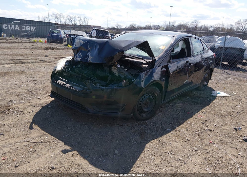 2015 FORD FOCUS S VIN: 1FADP3E20FL338830