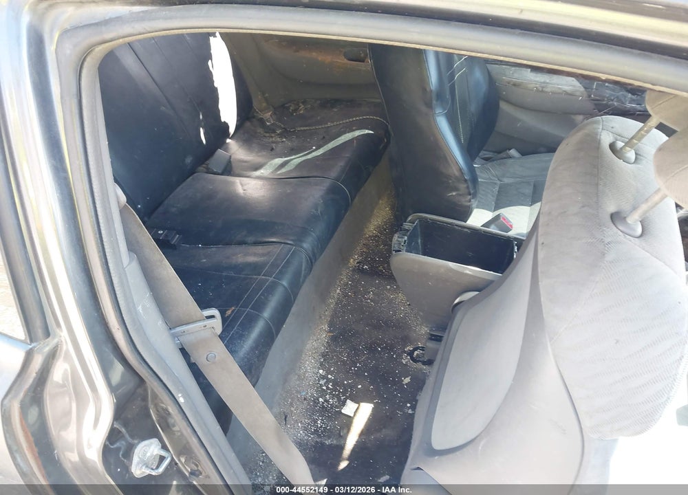 2010 HONDA CIVIC LX VIN: 2HGFG1B63AH527574