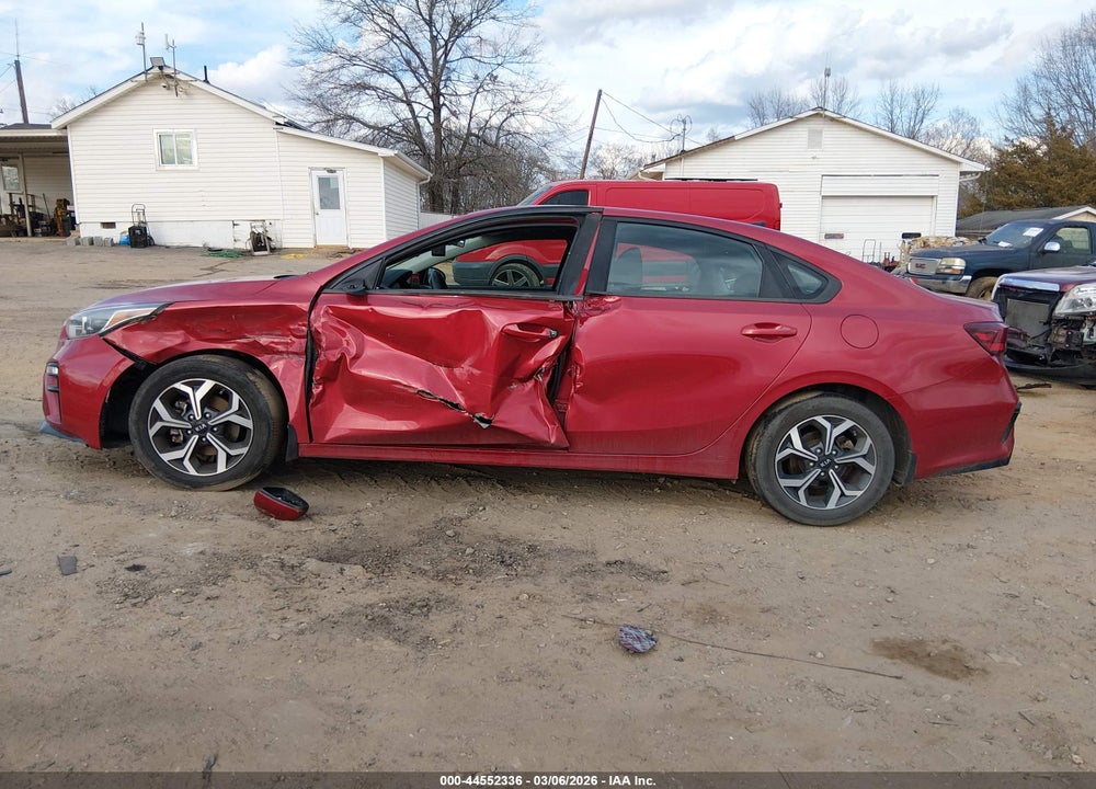 2019 KIA FORTE LXS VIN: 3KPF24ADXKE026838