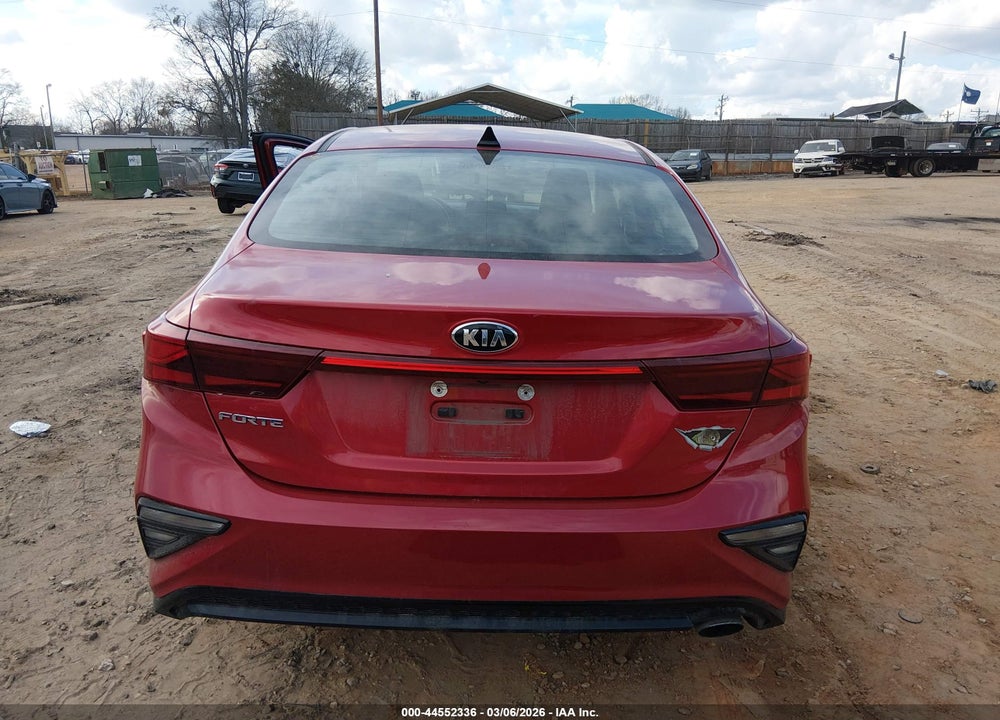 2019 KIA FORTE LXS VIN: 3KPF24ADXKE026838