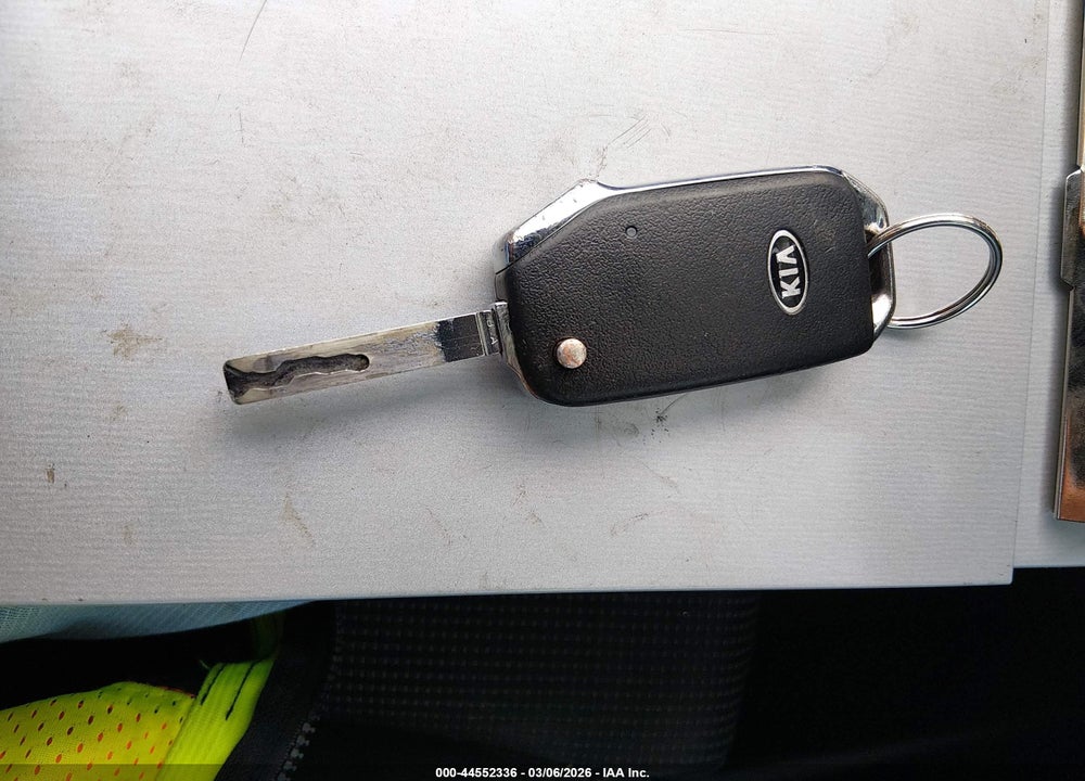 2019 KIA FORTE LXS VIN: 3KPF24ADXKE026838