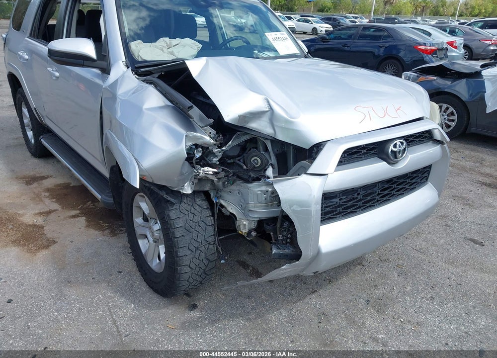 2014 TOYOTA 4RUNNER SR5 VIN: JTEZU5JR4E5071343