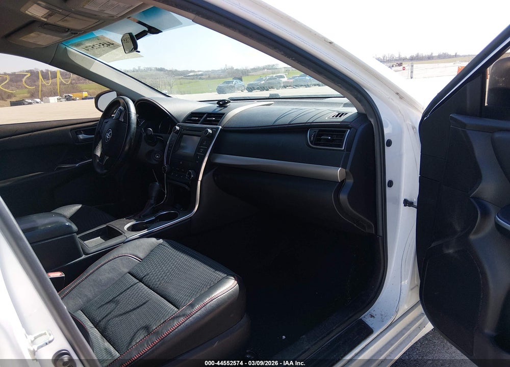 2015 TOYOTA CAMRY SE VIN: 4T1BF1FK5FU009361
