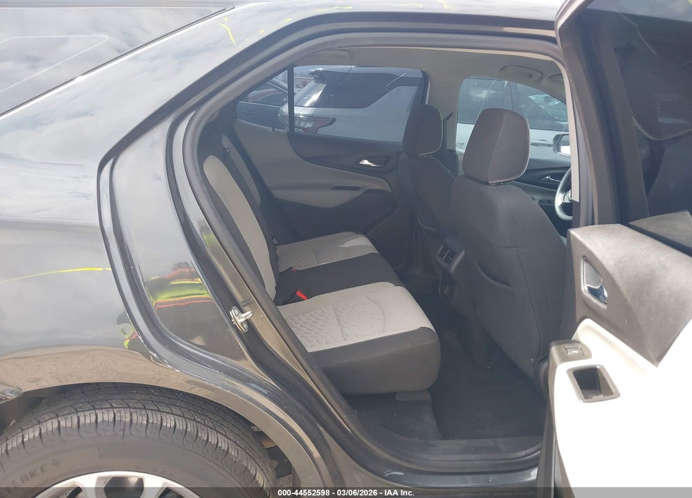 2019 CHEVROLET EQUINOX LS VIN: 3GNAXHEV7KS630121