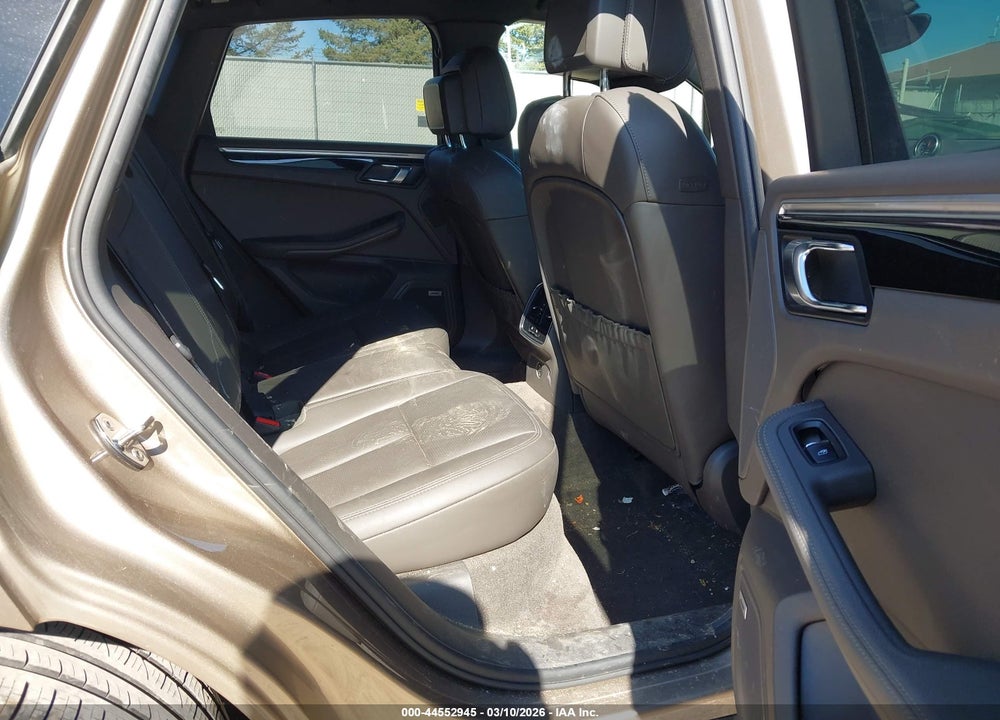 2017 PORSCHE MACAN VIN: WP1AA2A58HLB82224