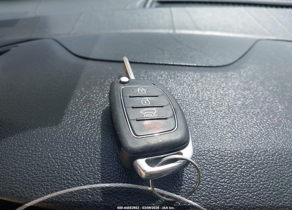 2016 HYUNDAI TUCSON SE VIN: KM8J33A40GU107739