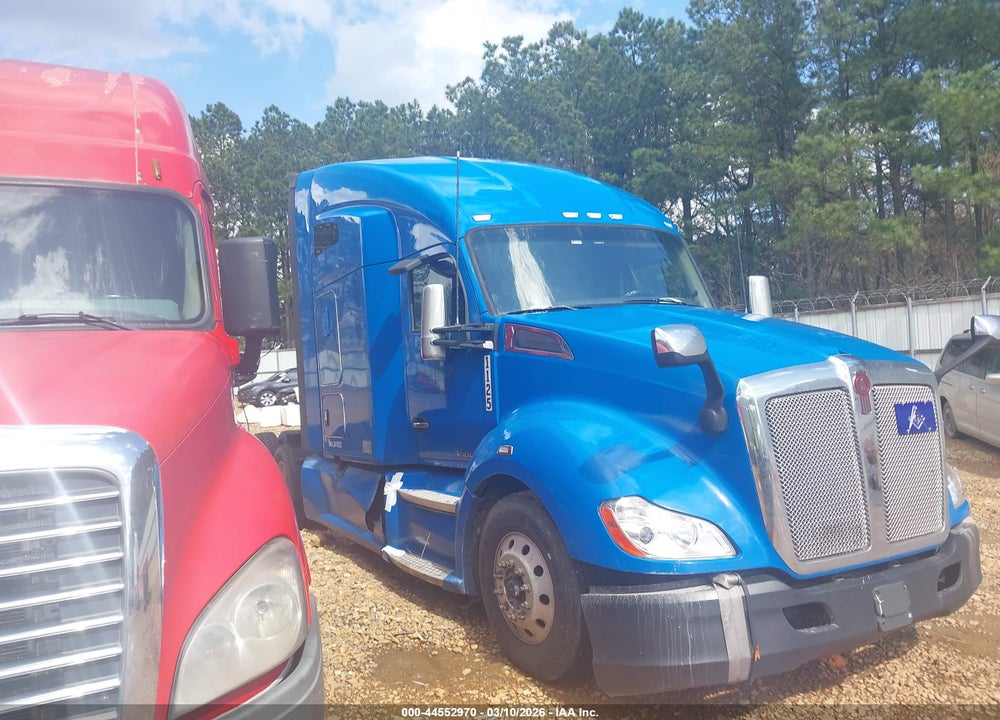 2020 KENWORTH T680 VIN: 1XKYDP9XXLJ411022