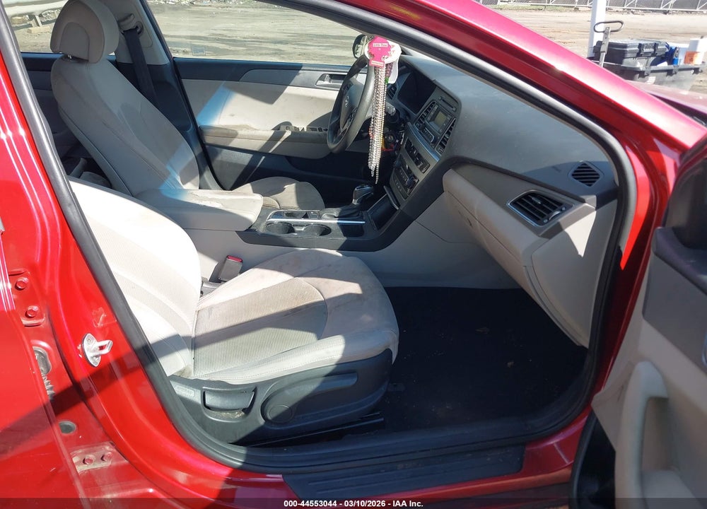 2017 HYUNDAI SONATA VIN: 5NPE24AF1HH521365