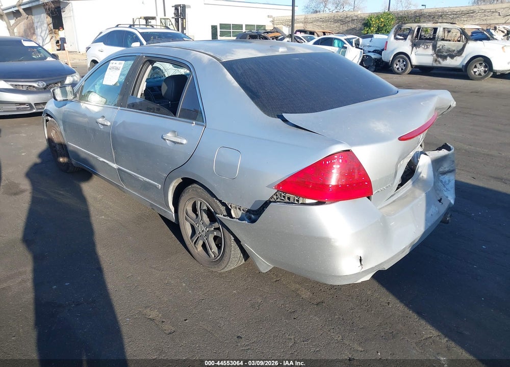 2007 HONDA ACCORD 2.4 EX VIN: JHMCM56817C000950