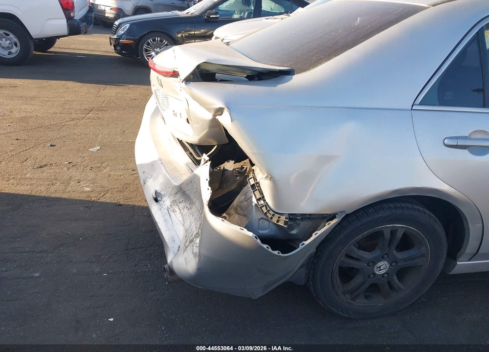2007 HONDA ACCORD 2.4 EX VIN: JHMCM56817C000950
