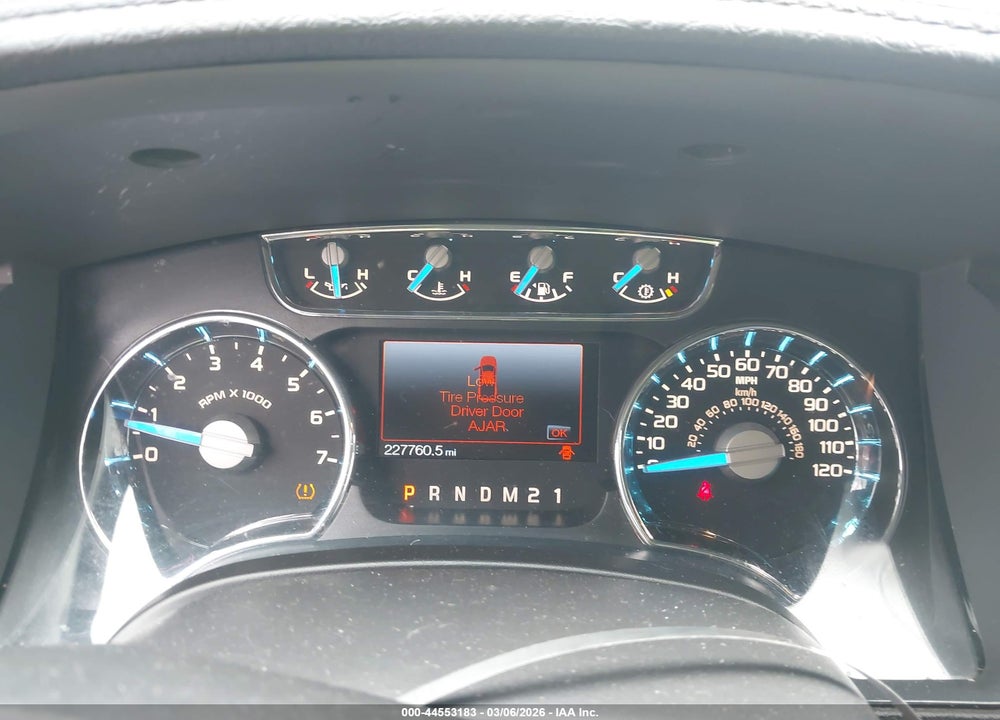 2014 FORD F-150 LARIAT VIN: 1FTFW1ET5EFA99243
