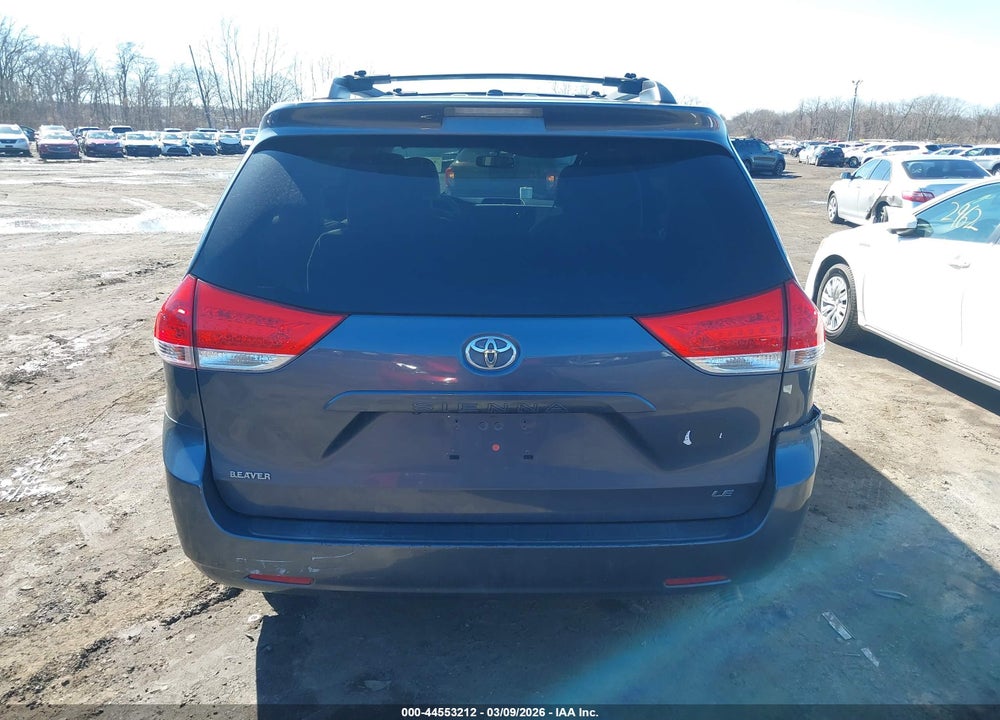 2014 TOYOTA SIENNA LE V6 8 PASSENGER VIN: 5TDKK3DC6ES474175