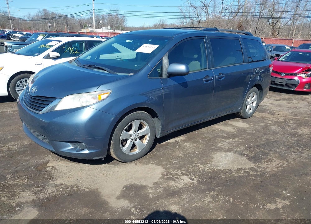2014 TOYOTA SIENNA LE V6 8 PASSENGER VIN: 5TDKK3DC6ES474175